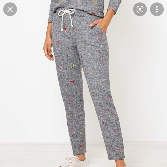 Lou and Grey heart emoji fleece sweatpants size extra small - Picture 1 of 5